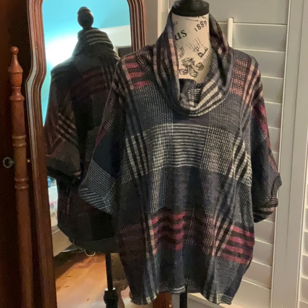 Boho Chk Cowl Neck 3/4 Cuffed Sleeves